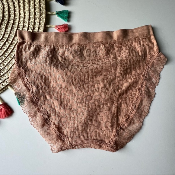Victoria’s Secret Seamless High Leg Brief Panty Beige Animal Print XS NEW - Picture 4 of 4